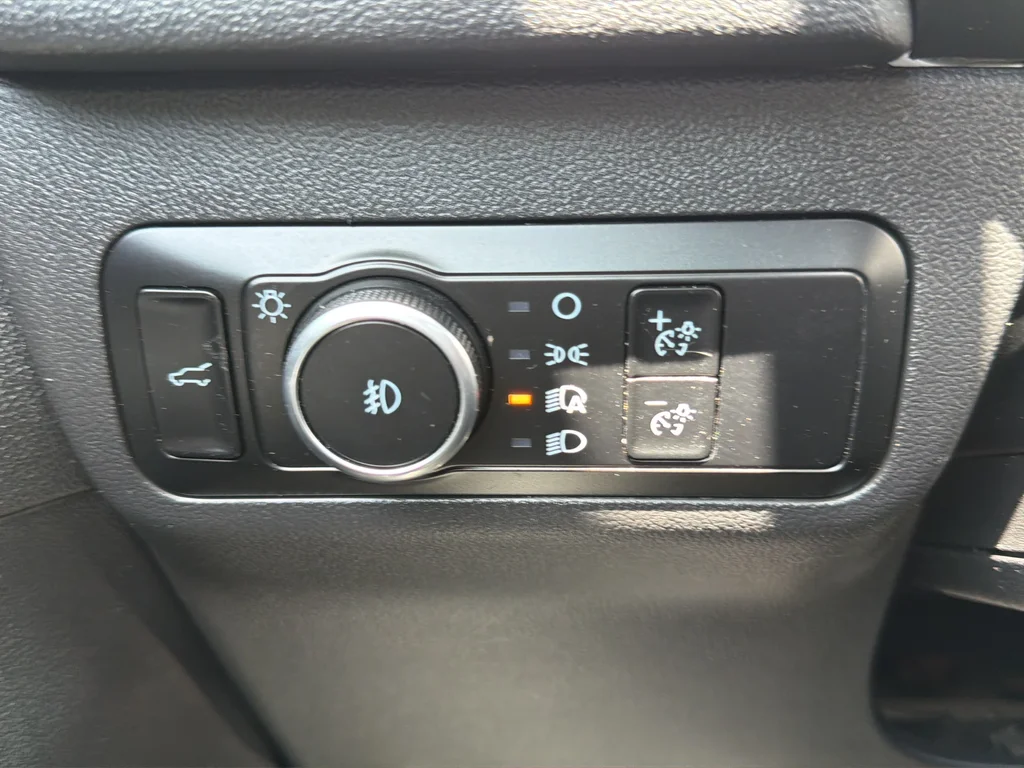 Used 2022 Red Ford SEL image 16