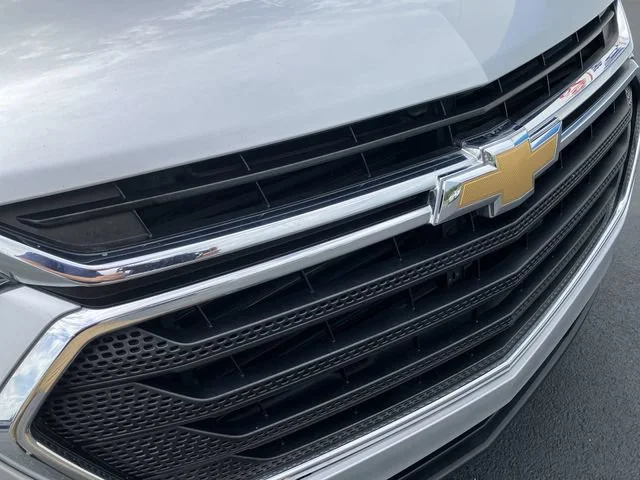 Used 2018 SILVER ICE METALLIC Chevrolet LS image 28