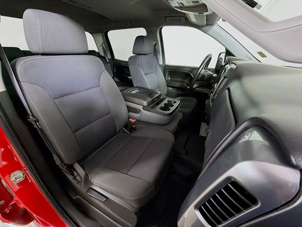 Used 2016 Red Chevrolet LT image 23