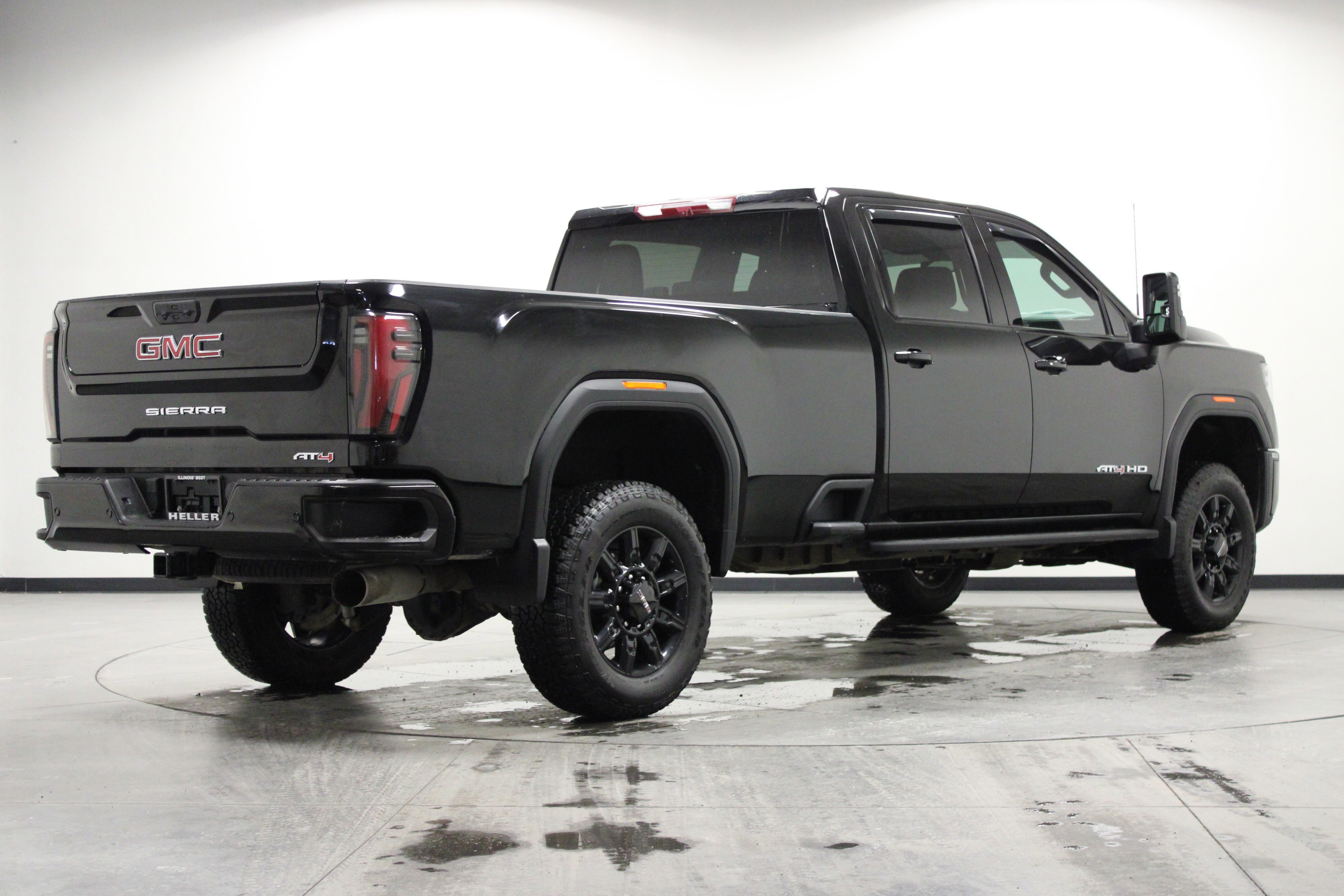 Used 2024 Onyx Black GMC AT4 image 4