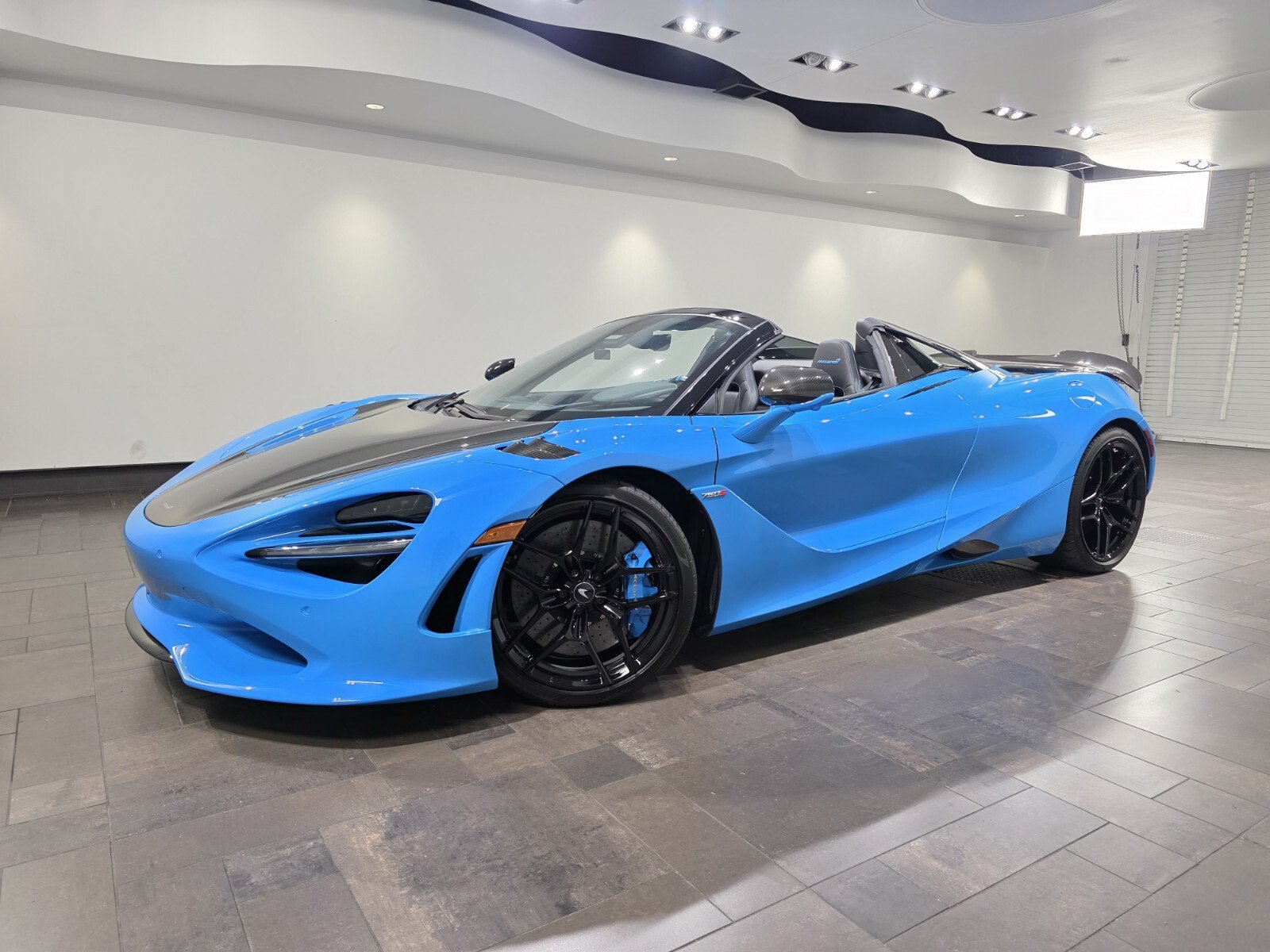 2024 McLaren 750S 4.0 V8 Spider's photo