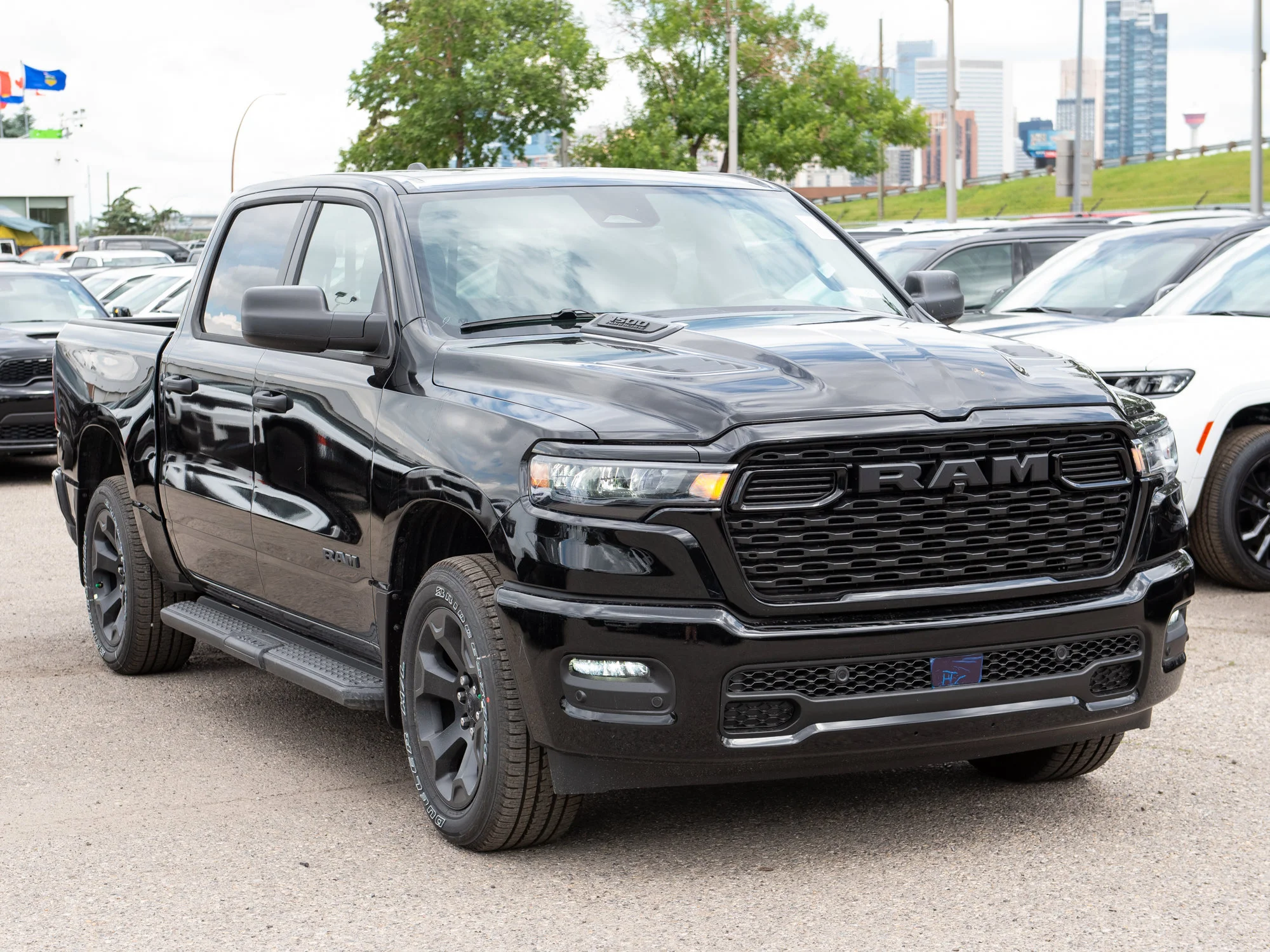 New 2026 Black RAM Express* image 7