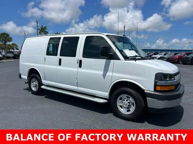 2024 Chevrolet Express 2500 Work Van HD's photo