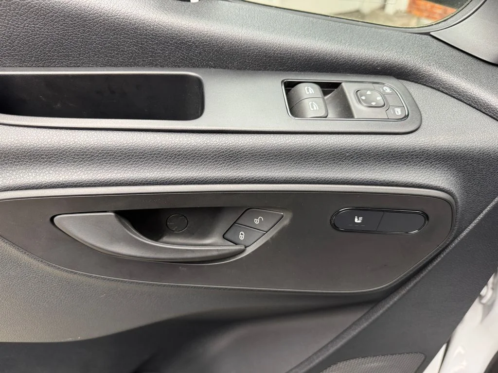 Used 2024 White Mercedes-Benz Standard Roof image 24