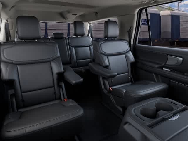 New 2027 Star White Metallic Tri-Coat Ford Platinum image 11