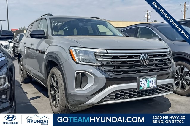 2024 Volkswagen Atlas 2.0T Peak Edition SEL