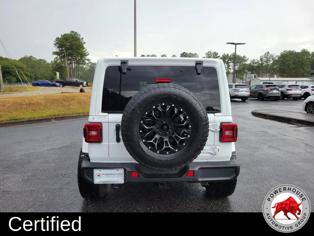 Used 2021 White Jeep Unlimited Sahara image 5