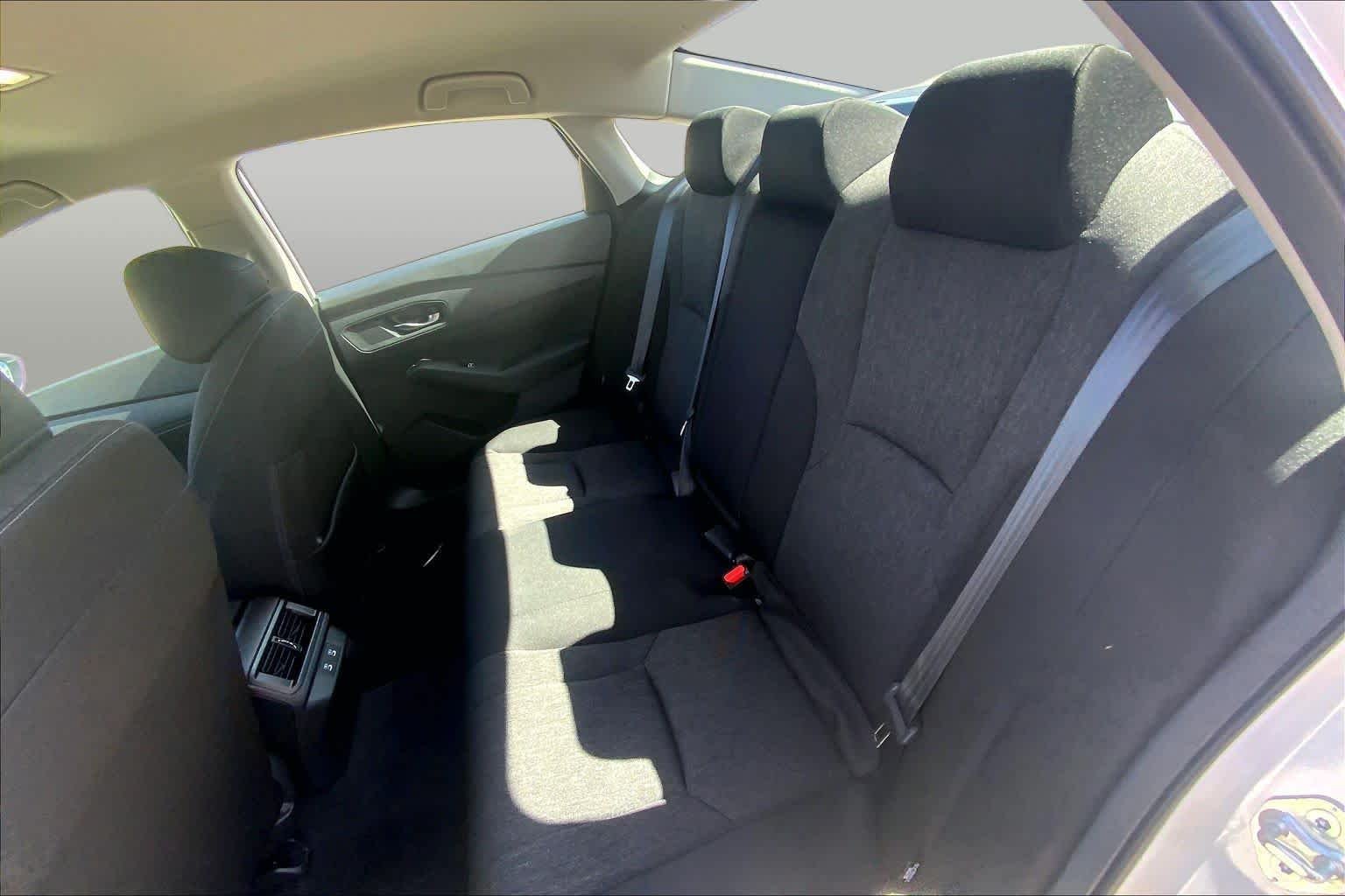 Used 2026 Platinum White Pearl Honda LX image 19