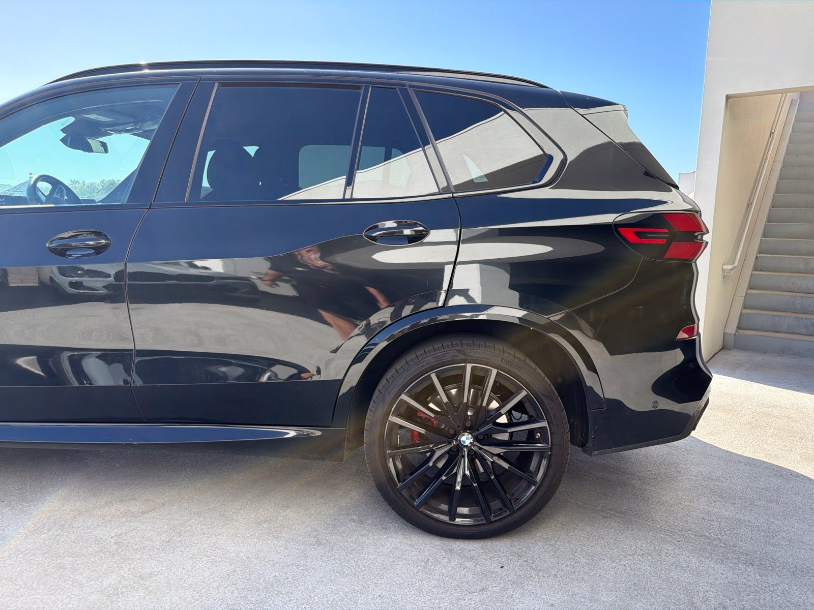 Used 2024 Black Sapphire Metallic BMW sDrive40i image 5