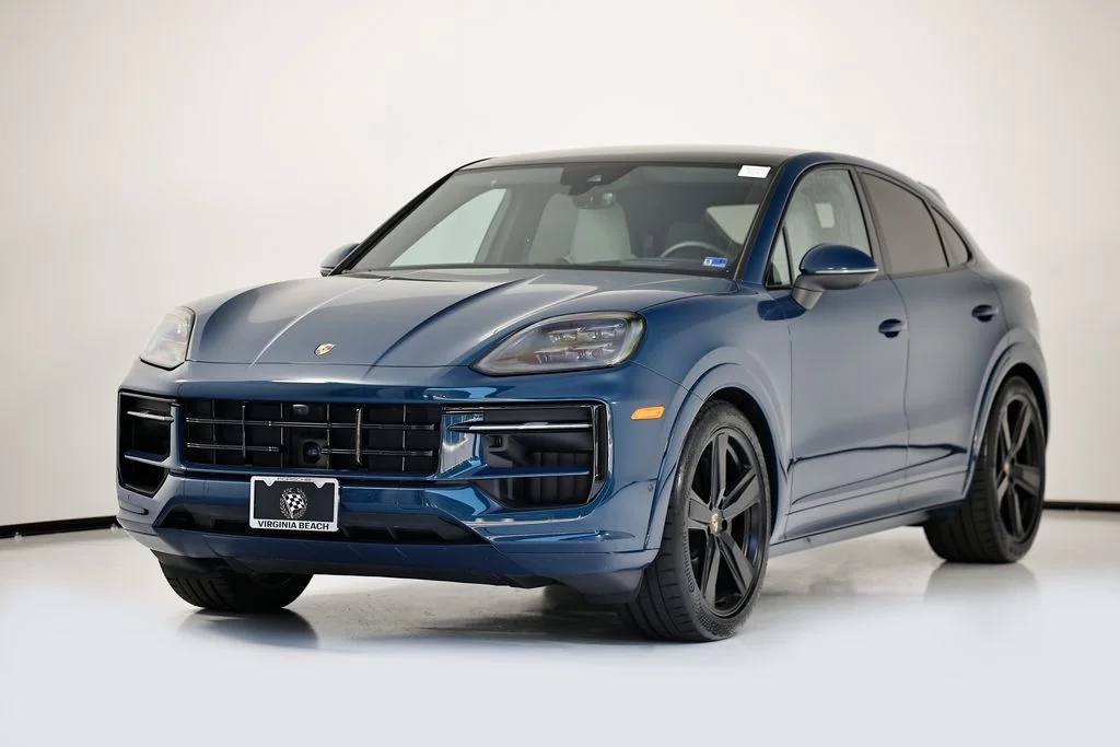 2025 Porsche Cayenne -'s photo