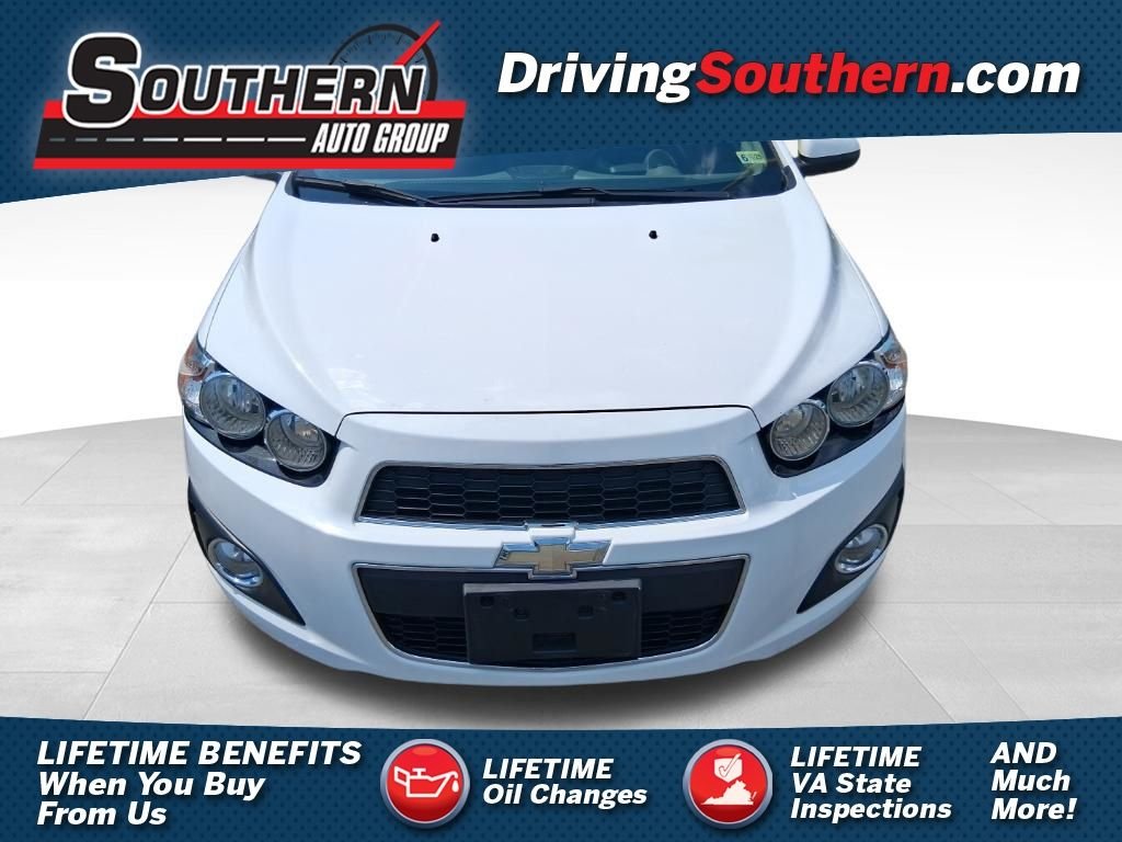 Used 2014 White Chevrolet LTZ image 1