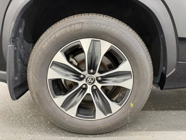 Certified Used 2025 Black Toyota XLE image 21