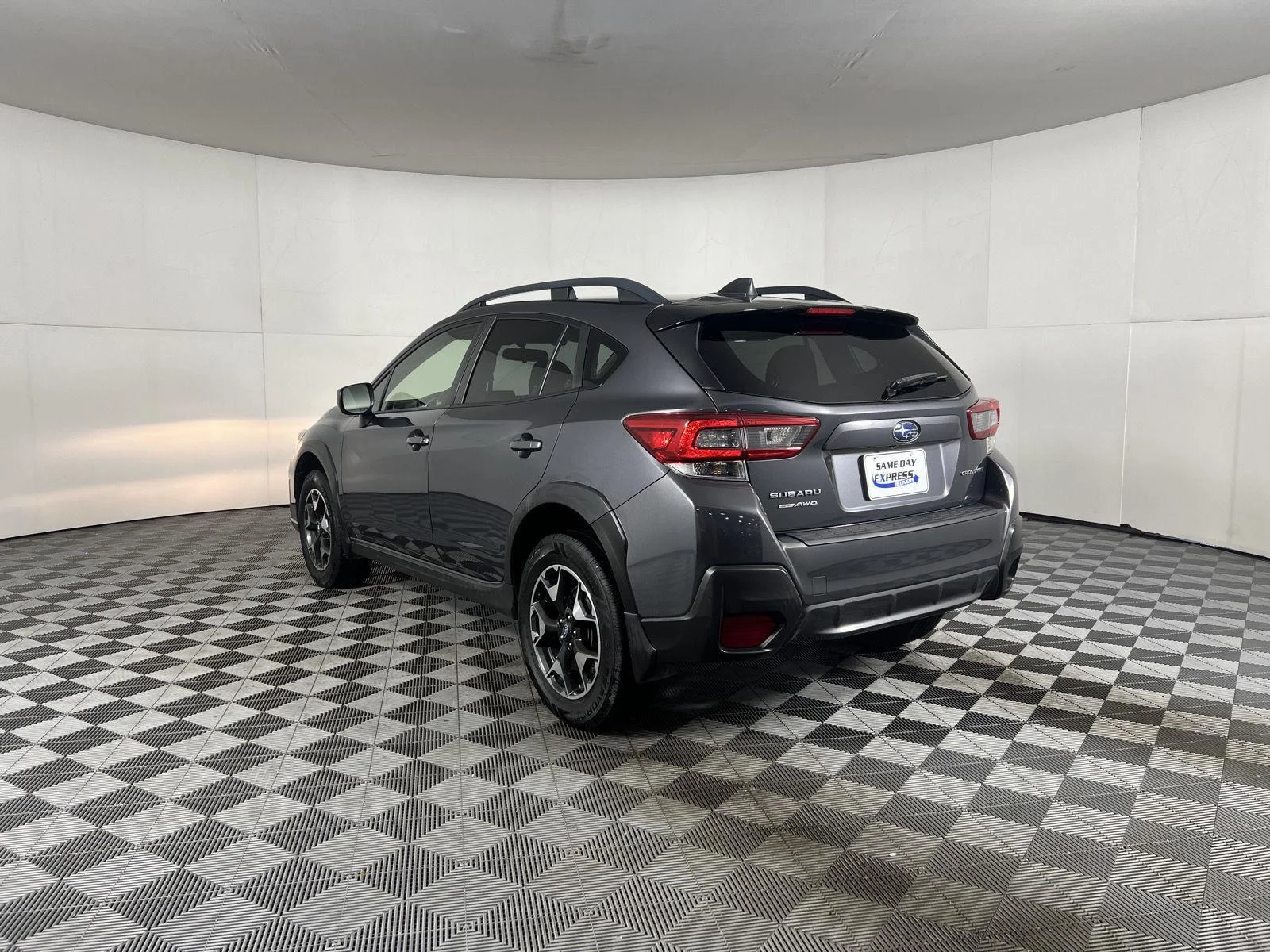Used 2020 Magnetite Gray Metallic Subaru Premium image 5