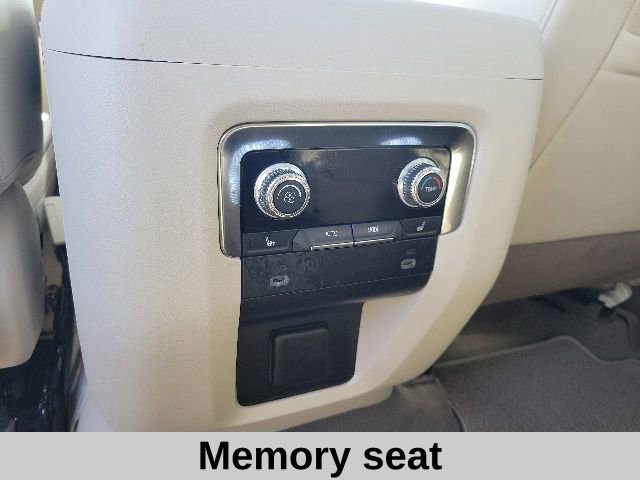 2024 GMC Yukon XL Denali - Photo 7