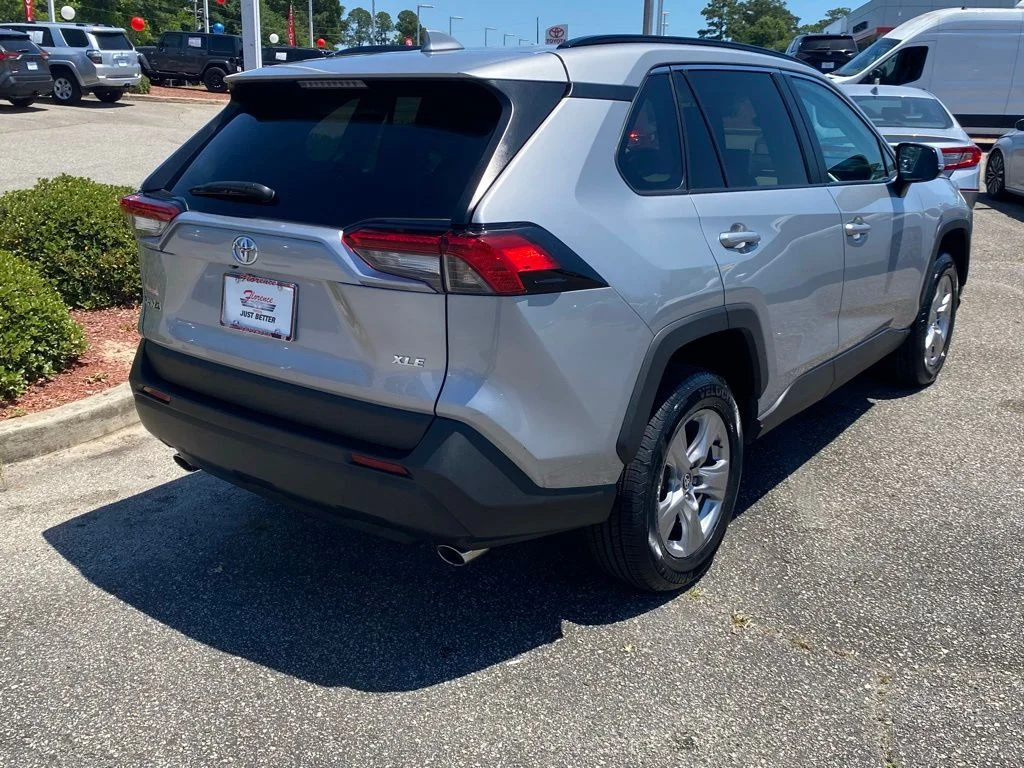 Used 2025 Silver Toyota XLE image 16