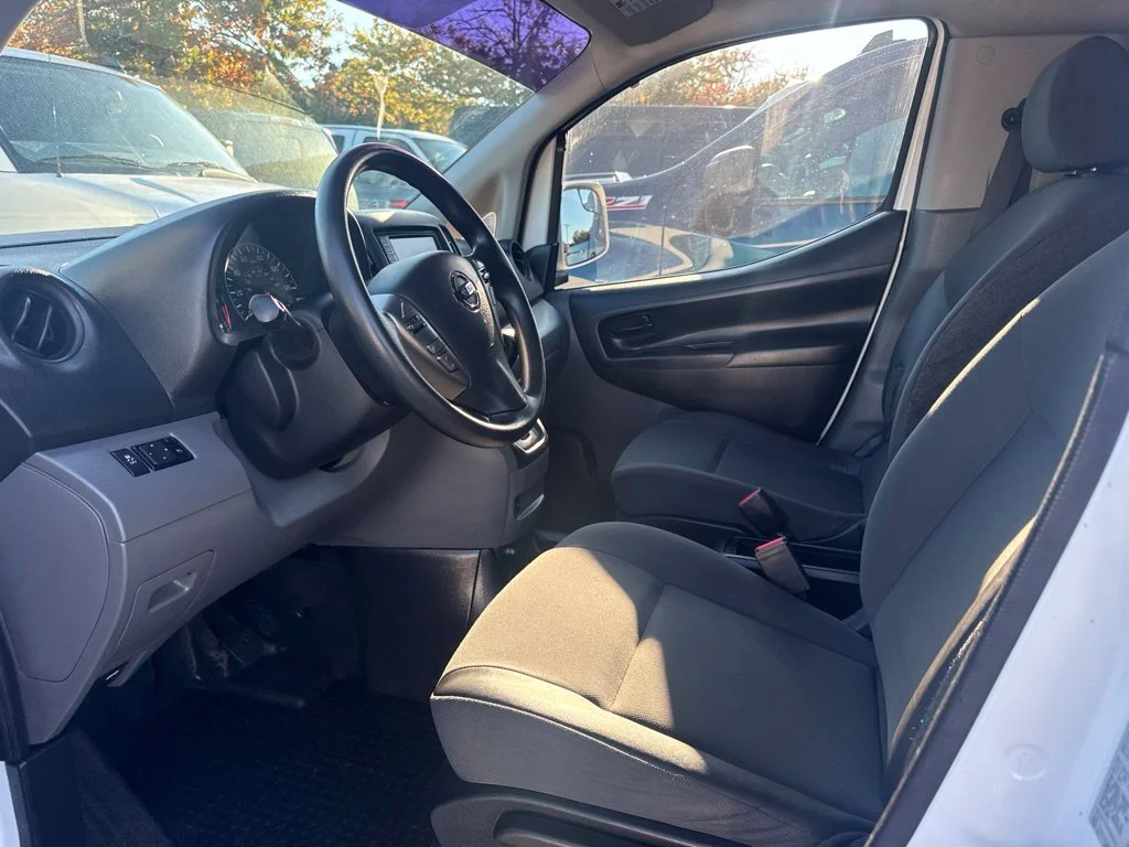 Used 2021 White Nissan SV image 3