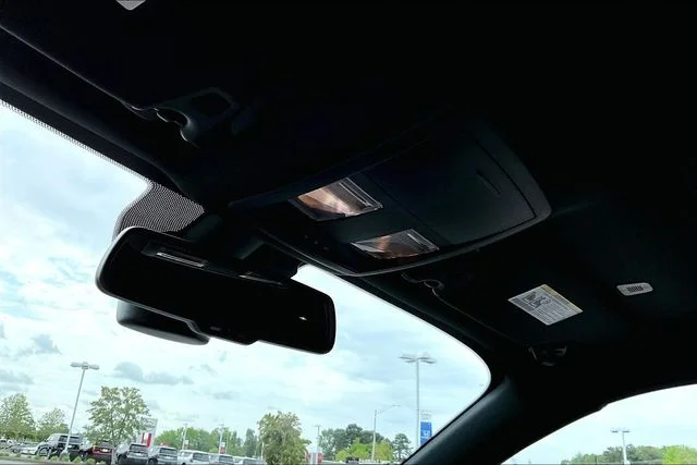 2023 Dodge Challenger R/T - Photo 23