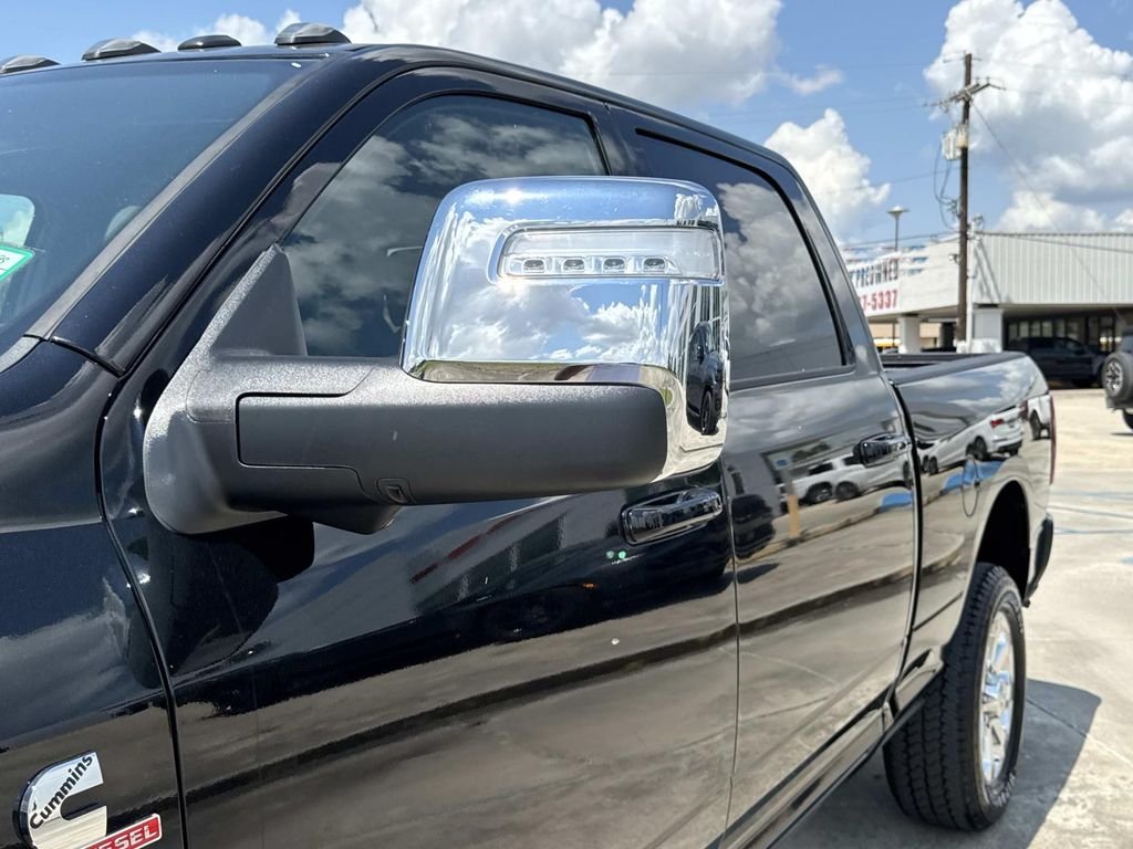 2026 RAM 2500 Laramie - Photo 8