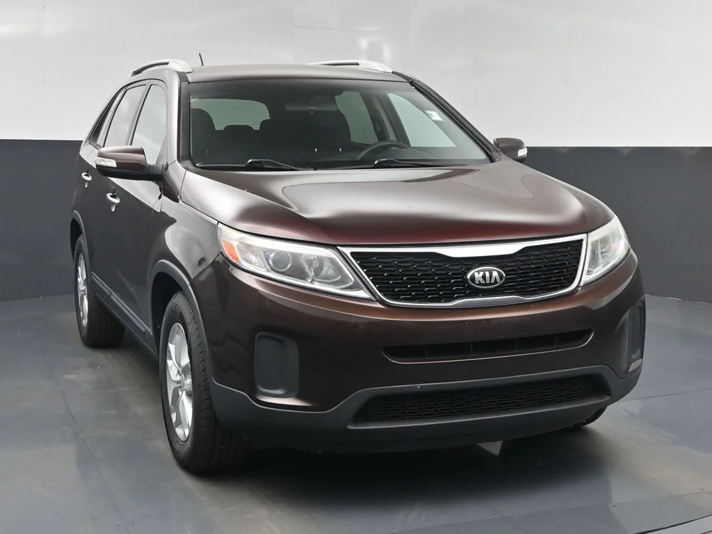 Used 2015 Red Kia LX image 21