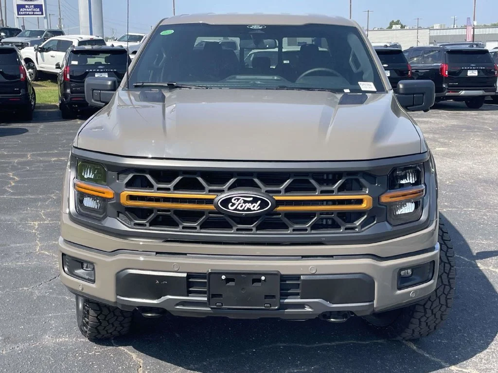 New 2026 Gray Ford Tremor image 8