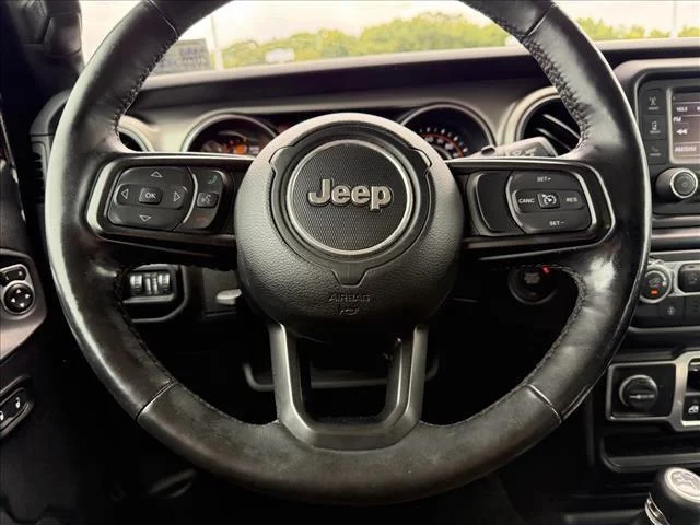 Used 2020 Black Clearcoat Jeep Sport S image 15