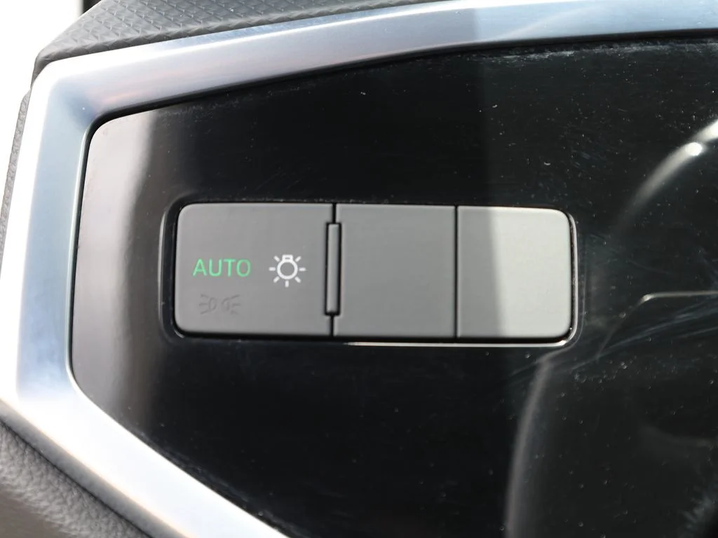 Used 2021 White Audi Premium image 32