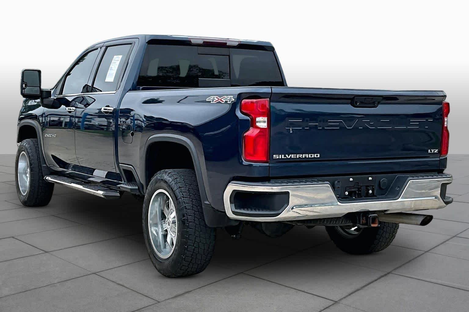 Used 2021 Northsky Blue Metallic Chevrolet LTZ image 12