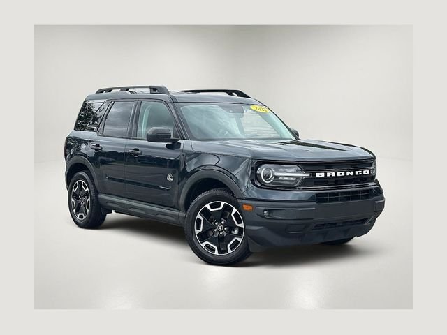 Used 2022 Blue Ford Outer Banks image 1