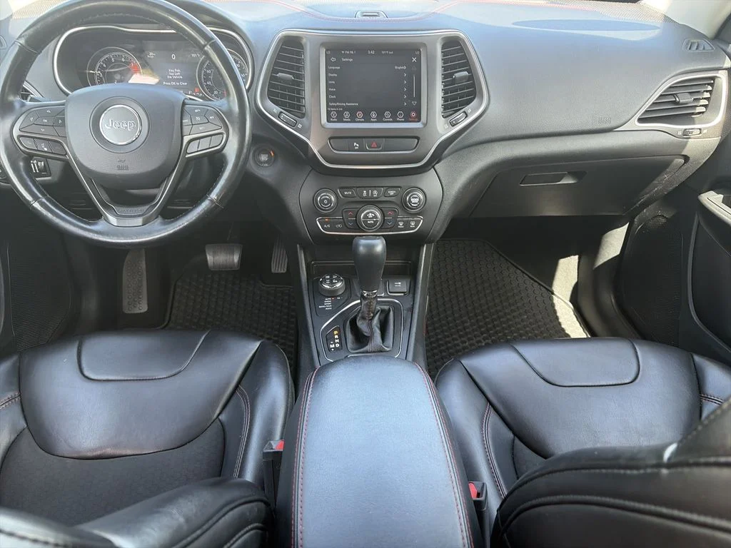 Used 2019 Gray Jeep Trailhawk image 15