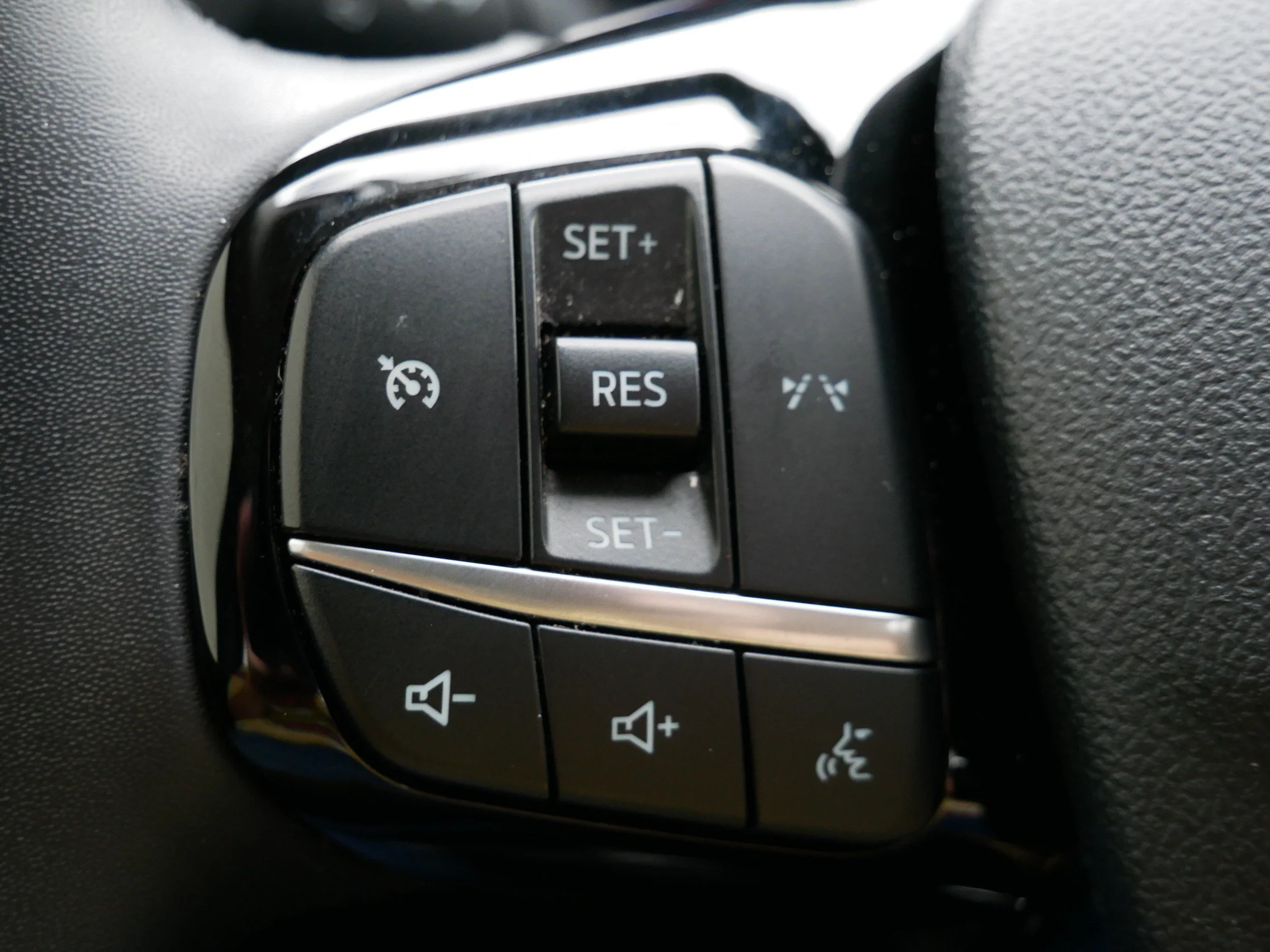 Certified Used 2024 Agate Black Metallic Ford Active image 22