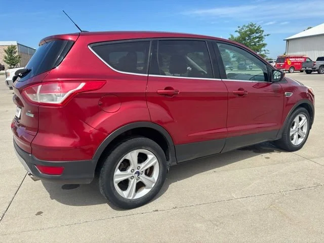 Used 2014 Red Ford SE image 36