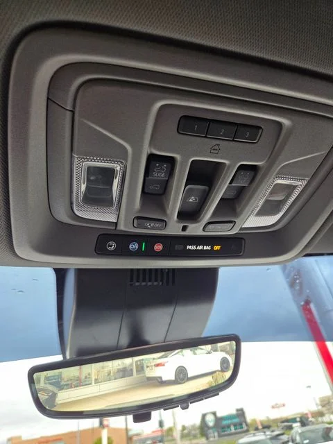Used 2022 Onyx Black GMC Denali image 32