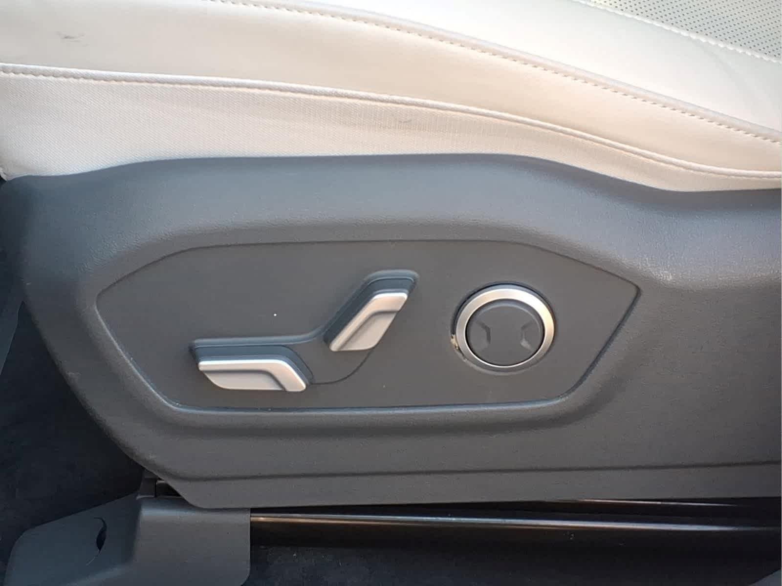 Used 2026 Hampton Gray Hyundai SEL image 17