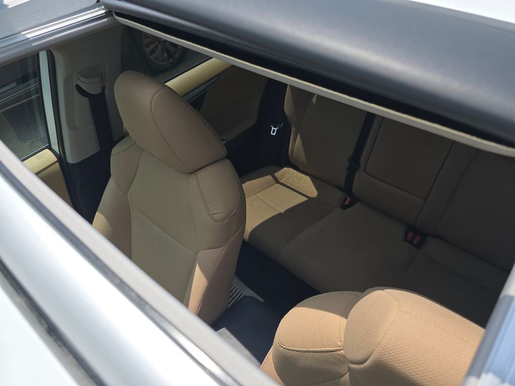 Used 2025 White Toyota XLE image 23