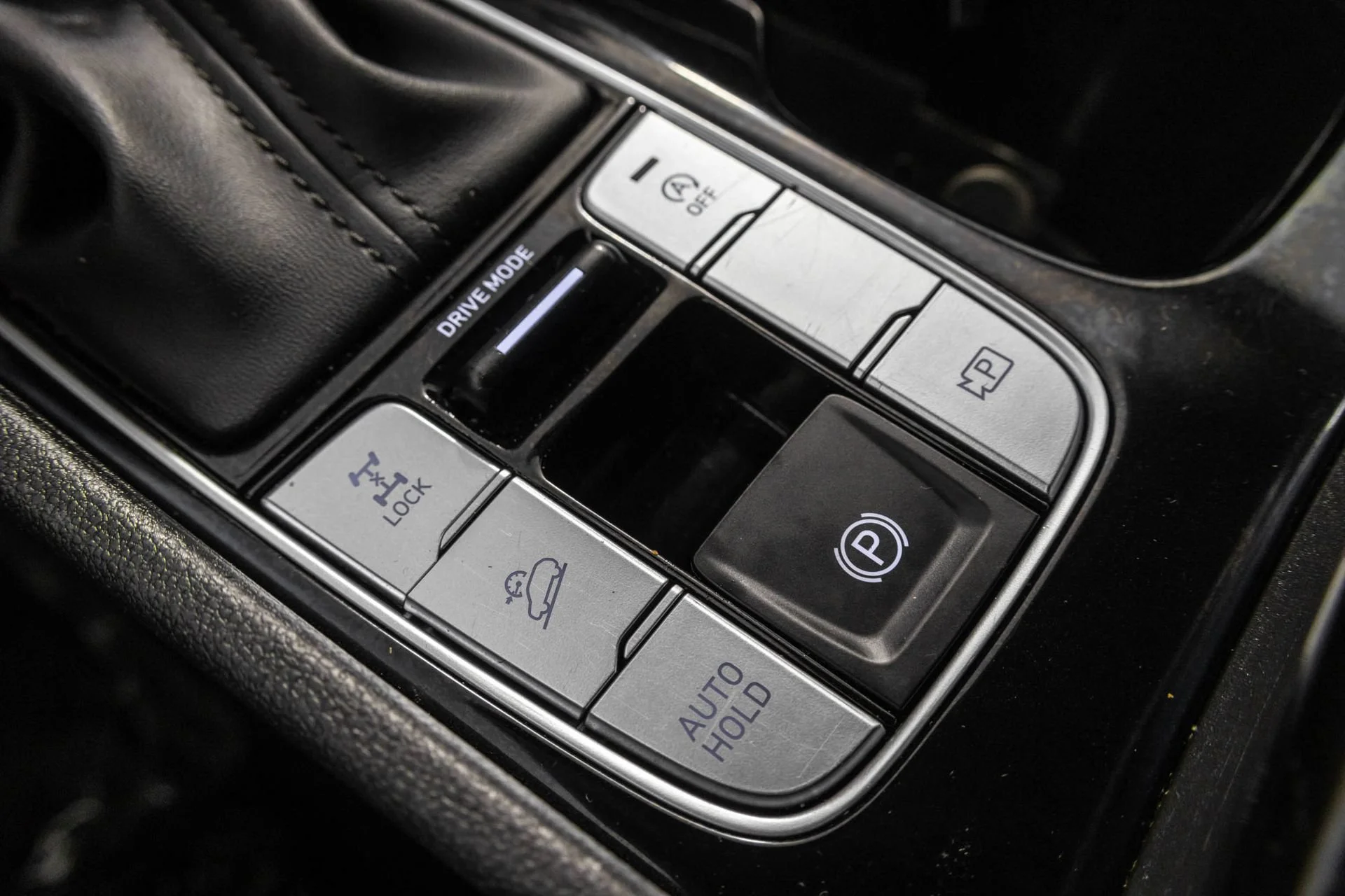 Used 2024  Hyundai SEL image 32