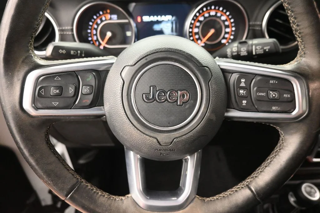Used 2019 White Jeep Unlimited Sahara image 17
