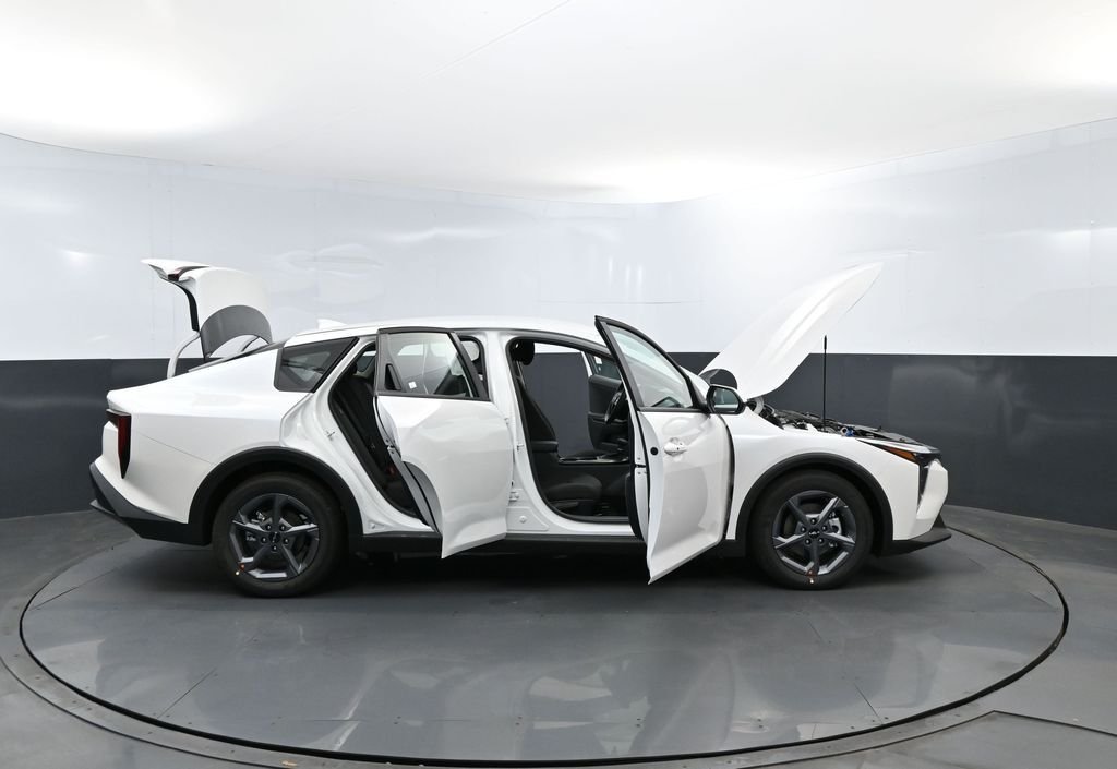 New 2026 Snow White Pearl Kia LXS image 27