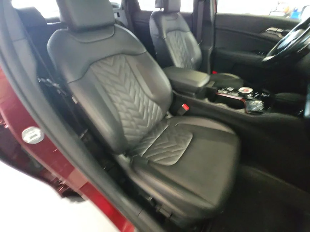 Used 2023 Red Kia X-Line Prestige image 29