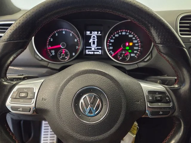 Used 2014 White Volkswagen Wolfsburg Edition image 25