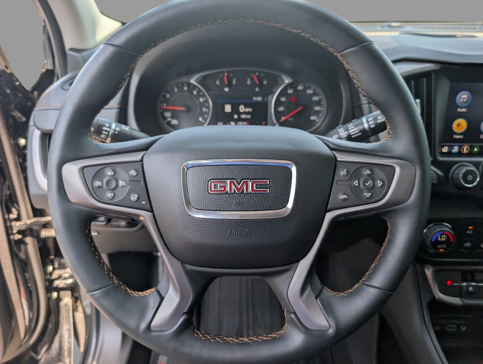 Used 2023 EBONY TWILIGHT METALLIC GMC AT4 image 24