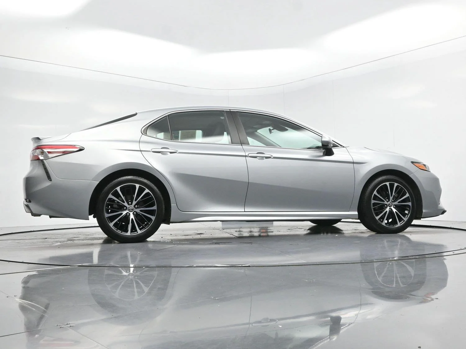 Used 2020 Celestial Silver Metallic Toyota SE image 51