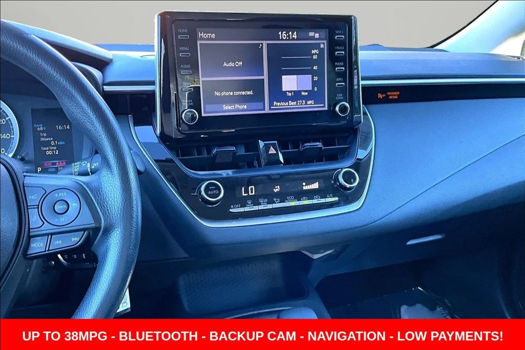 Used 2020 White Toyota LE image 9