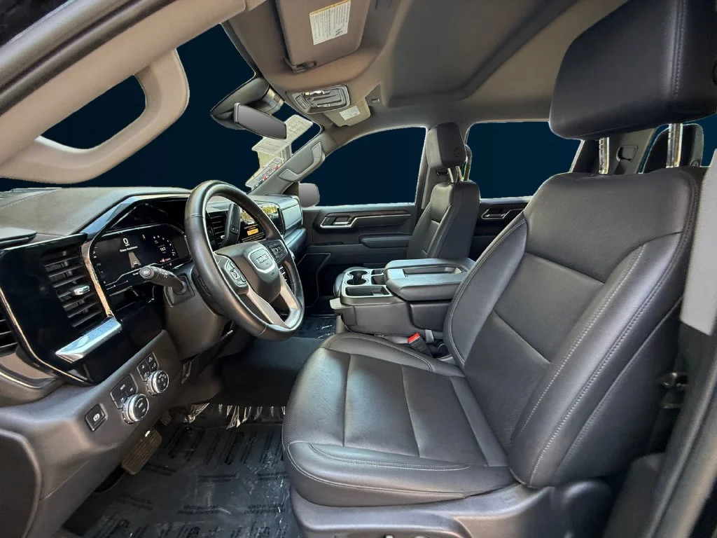 Used 2025 Black GMC SLT image 10
