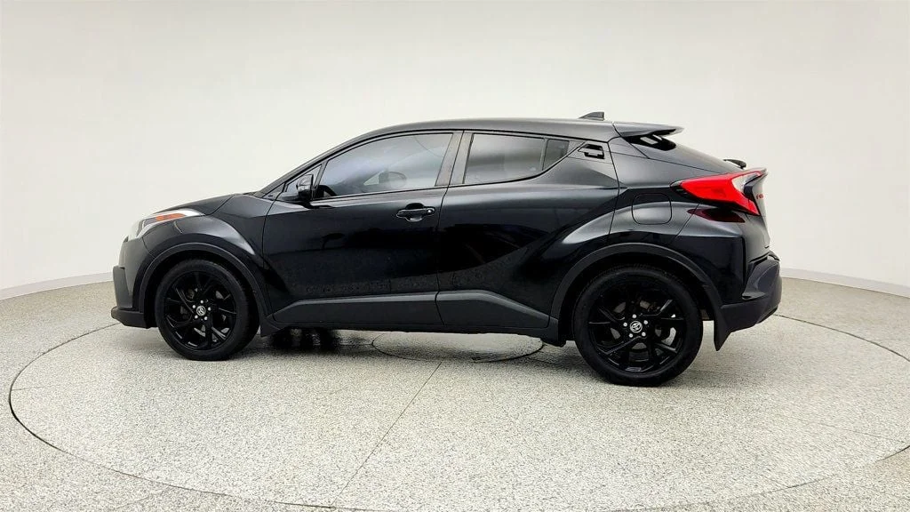Used 2018 Black Sand Pearl Toyota XLE Premium FWD image 8