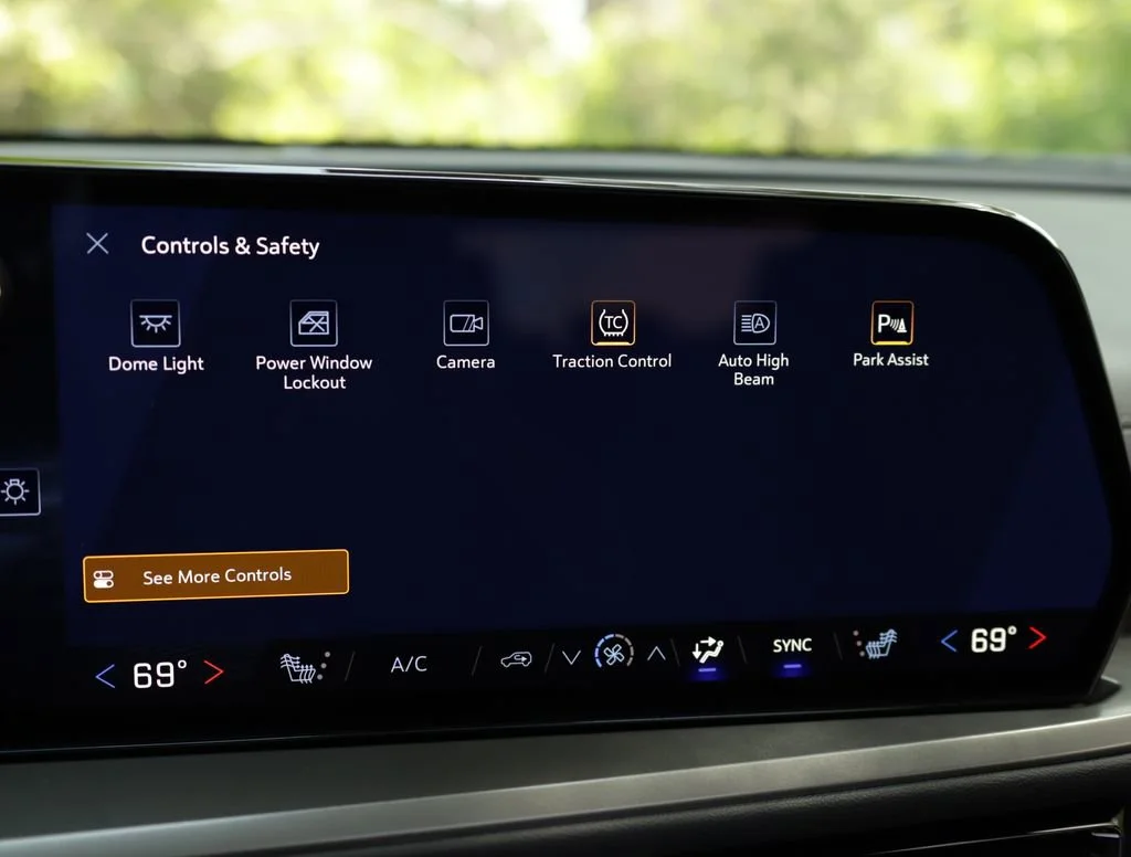 2026 Chevrolet Traverse LT - Photo 16