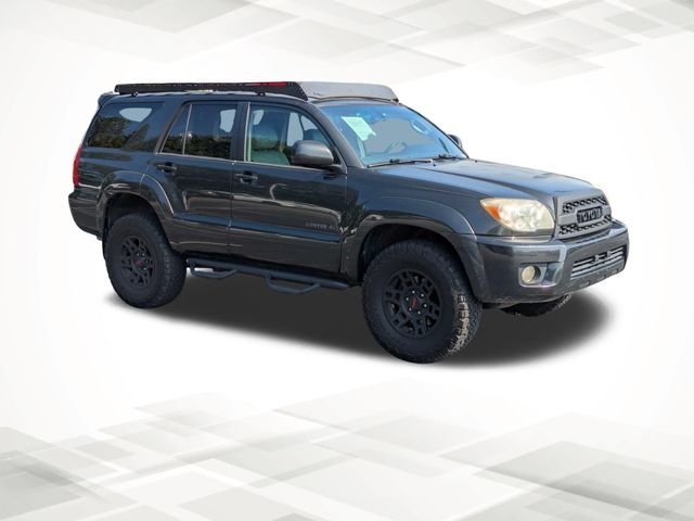 Used 2006  Toyota Limited image 2
