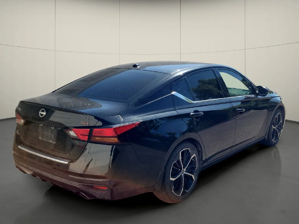 Used 2023 Black Nissan 2.5 SR image 7
