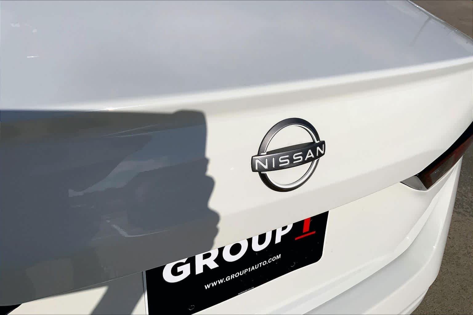 Used 2024 Glacier White Nissan 2.5 S image 29
