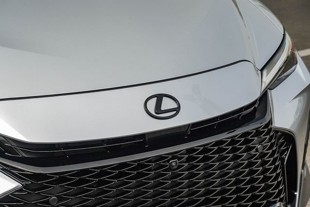2026 Lexus IS 350 F SPORT - Photo 10