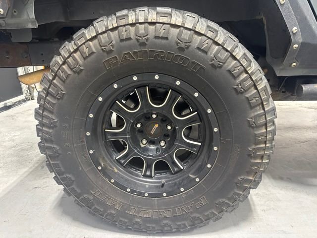 Used 2014 Gray Jeep Unlimited Rubicon image 6